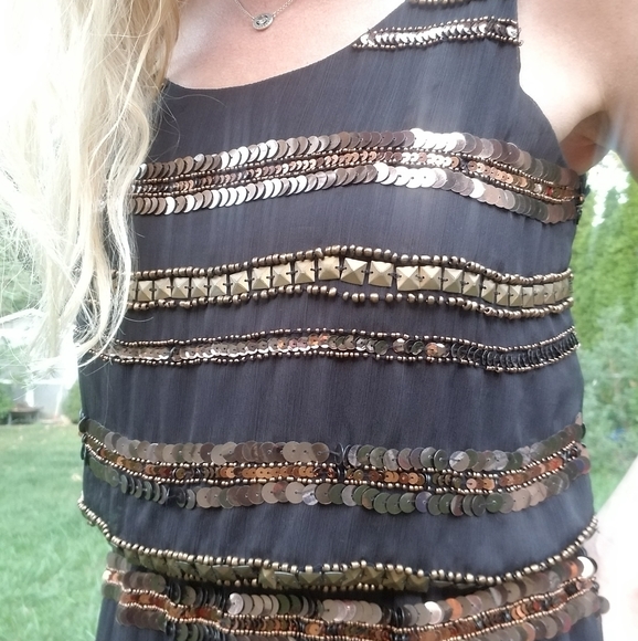 Shiffon dress with beads - Picture 3 of 3